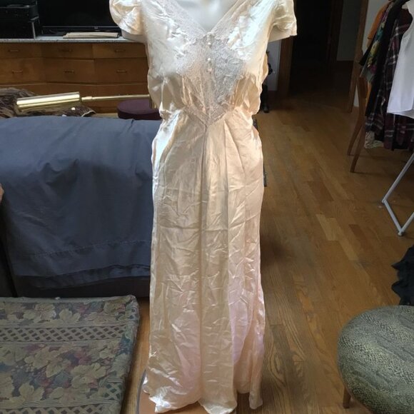 vintage silky nightgown - Picture 1 of 5